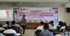 Pelatihan Koperasi Kelurahan Merah Putih (KKMP) di Kantor Wali Kota Jakarta Barat, Kembangan Selatan, Selasa, 4 November 2025. (Sumber: Poskota/Pandi Ramedhan)