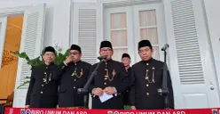 Gubernur Jakarta, Pramono Anung dan Ketua DPRD DKI Jakarta, Khoiruddin di Balai Kota DKI Jakarta, Rabu, 5 November 2025. (Sumber: POSKOTA | Foto: M Tegar Jihad)