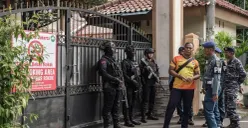 Situasi di depan gerbang utama SMAN 72 Jakarta, Kelapa Gading Selatan, Jakarta Utara, Jumat, 7 November 2025. (Sumber: Poskota/Bilal Nugraha Ginanjar)