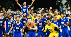 Potret pemain Persib Bandung merayakan kemenangan atas Selangor FC di ACL 2. (Sumber: Instagram/marcklok)