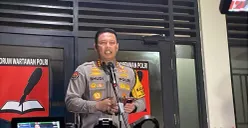 Kabid Humas Polda Metro Jaya, Kombes Budi Hermanto saat memberikan keterangan pers di Polda Metro Jaya, Jakarta Selatan, Sabtu, 8 November 2025. (Sumber: POSKOTA | Foto: Ali Mansur)