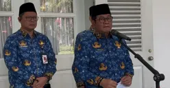 Gubernur Jakarta, Pramono Anung saat menyampaikan pernyataan kepada awak media di Balai Kota Jakarta, Senin, 10 November 2025. (Sumber: Poskota/M. Tegar Jihad)