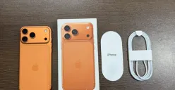 Harga dan stok iPhone 17 Pro Max 256GB Cosmic Orange di iBox. (Sumber: X/@Ricky_customs)
