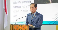 Menteri Lingkungan Hidup, Hanif Faisol Nurofiq saat menyampaikan sambutan dalam peresmian Paviliun Indonesia di Konferensi Iklim Dunia (COP30) di Belem, Brasil. (Sumber: Dok Kementerian Lingkungan Hidup)
