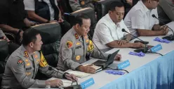 Kapolda Metro Jaya Asep Edi Suheri memberikan keterangan pers terkait penanganan kasus ledakan di SMAN 72 di Gedung Polda Metro Jaya, Jakarta, Selasa, 11 November 2025. (Sumber: Poskota/Bilal Nugraha Ginanjar)