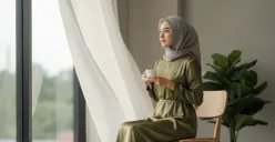 Hasil edit foto wanita elegan dan realistis pakai prompt Gemini AI. (Sumber: Gemini AI)