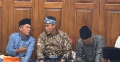 ASPIRASI: Anggota DPRD Komisi IV DPRD Jabar, Abdul Karim saat berbincang dengan tokoh masyarakat Kecamatan Cianjur dalam kegiatan Dialog Wakil Rakyat di BLK Residence, Kecamatan Cianjur, Kabupaten Cianjur. (Sumber: Istimewa)