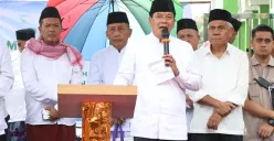 Bupati Tangerang, Moch. Maesyal Rasyid saat peresmian Masjid Al Wustho RW 15 Perumahan Taman Buah 2 Kutabumi, Kecamatan Pasar Kemis, Jumat, 14 November 2025. (Sumber: Dok. Pemkab Tangerang)