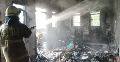Kebakaran rumah kontrakan di kawasan Grogol Petamburan, Jakarta Barat, Jumat, 14 November 2025. (Sumber: Dok. Damkar)