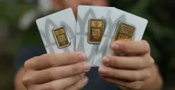 Emas Putih Turun Tipis Minggu Ini: Apa yang Terjadi pada 16 November 2025? (Sumber: Pinterest)