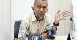 Ketua KPAD Kota Bekasi, Novrian meminta orang tua perketat pengawasan anak dalam bermedia sosial. (Sumber: Poskota/Nurpini Aulia Rapika)