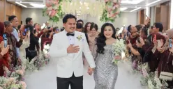 Boiyen Pesek resmi mengikat janji suci dengan Rully Anggi Akbar di ICE BSD, Tangerang, Banten, pada Sabtu, 15 November 2025. (Sumber: Instagram/@boiyenpesek)