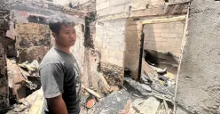 Suasana pemukiman padat penduduk di Jatipulo, Palmerah, Jakarta Barat, seusai kebakaran, Senin, 17 November 2025. (Sumber: Poskota/M. Tegar Jihad)