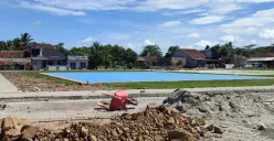 Proyek alun-alun Pagelaran di Desa Pagelaran, Kecamatan Pagelaran, Kabupaten Pandeglang, belum rampung. (Sumber: Poskota/Samsul Fatoni)