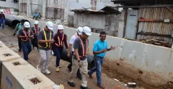 Direktur Utama PAM Jaya, Arief Nasrudin saat meninjau lapangan di Muara Angke, Jakarta Utara. (Sumber: Dok PAM Jaya)