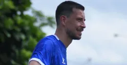 Thom Haye optimis jelang laga Persib Bandung vs Dewa United. (Sumber: persib.co.id)