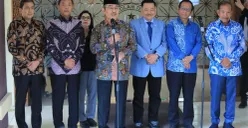 Ketua Komisi Percepatan Reformasi Polri, Jimly Asshidiqie, menjelaskan alasan pihaknya sempat menolak kehadiran Roy Suryo dan rombongan. (Sumber: Dok Humas Mabes Polri)