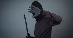 Komplotan pelaku ganjal ATM mengacungkan sajam di Kecamatan Cileungsi, Kabupaten Bogor. (Sumber: Freepik/@jcomp)