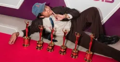 Baskara Putra berhasil membawa lima piala dalam AMI Awards 2025 yang digelar pada Rabu, 19 November 2025 (Sumber: Instagram @wordfangs)