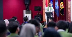 Kepala BNN RI Suyudi Ario Seto memberikan kuliah umum kepada sivitas Universitas Pembangunan Nasional (UPN) Veteran Jakarta, dalam kegiatan BNN Goes to Campus, Rabu, 19 November 2025. (Sumber: Biro Humas dan Protokol BNN)