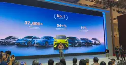 Penjualan BYD tembus 37.600 unit hingga Oktober 2025 atau dengan capaian 54 persen pasar EV. (Sumber: Poskota/Erwan Hartawan)