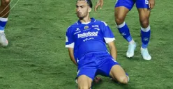 Persib Bandung naik peringkat di klasemen Super League 2025. (Sumber: Instagram/@persib)