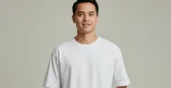 Prompt Gemini AI edit foto pria ala studio. (Sumber: Gemini AI)