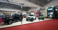 Jajaran lengkap mobil Jeep Wrangler dan Gladiator di GJAW 2025, ICE BSD City, Kabupaten Tangerang. (Sumber: Dok. Jeep)