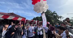 Bupati Bogor, Rudy Susmanto merayakan Hari Guru Nasional dengan upacara bersama ratusan guru di Lapangan Tegar Beriman. (Sumber: Poskota/Giffar Rivana)