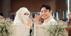 Potret Fiki Naki (kanan) dan Tinandrose (kiri) yang resmi menikah pada 24 November 2025. (Sumber: Instagram/@fikinaki)