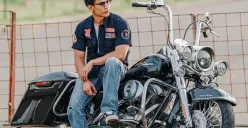 Rehan Mubarak resmi melamar selebgram Dara Arafah. (Sumber: Instagram/@rehanmubarak)