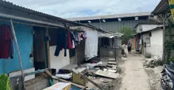 Suasana di Kampung Bilik RW 07, Kelurahan Kamal, Kalideres, Jakarta Barat, hendak digusur untuk pembangunan TPU, Rabu, 26 November 2025. (Sumber: Poskota/Pandi Ramedhan)