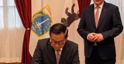 Gubernur Jakarta Pramono Anung bersama Governing Mayor Berlin, Kai Wegner, di kantor pusat pemerintahan Kota Berlin, Rotes Rathaus. (Sumber: Kominfotik Pemprov Jakarta)