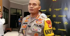 Kapolres Metro Bekasi, Kombes Pol Mustofa pastikan pihaknya sudah memeriksa enam orang saksi dalam kasus dugaan penganiayaan dan pengeroyokan oleh anggota DPRD Kabupaten Bekasi berinisial NY. (Sumber: Poskota/Nurpini Aulia Rapika)