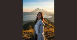 Hasil edit foto di pegunungan pakai Gemini AI (Sumber: TikTok/unloadingechoes)