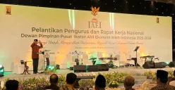 Menag, Nasaruddin Umar dilantik sebagai Ketua Ikatan Ahli Ekonomi Islam Indonesia (IAEI) periode 2025-2030. (Sumber: POSKOTA | Foto: Pandi Ramedhan)