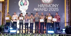 Malam Penganugerahan Harmony Award untuk Kepala Daerah dan FKUB Tahun 2025 di DoubleTree by Hilton Jakarta Kemayoran, Jumat, 28 November 2025. (Sumber: Dok. Puspen Kemendagri)