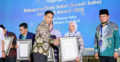 Wamendagri, Akhmad Wiyagus, saat menghadiri anugerah Penghargaan KKS Swasti Saba dan STBM Award Tahun 2025, Jumat, 28 November 2025. (Sumber: Dok. Puspen Kemendagri)