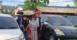 Sejoli pembuang bayi hasil hubungan gelap di Palmerah, Jakarta Barat, ditangkap. (Sumber: POSKOTA | Foto: Pandi Ramedhan)