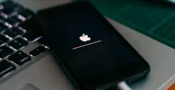 Cara dan Tips Update iOS dengan Benar (Sumber: Unsplash/Szabo Viktor)