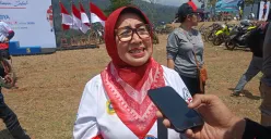 Kadinkes Kabupaten Bogor Fusia Meidiawaty mengatakan pihaknya melakukan inspeksi ke SPPG setelah tiga orang siswa SDN 02 Pasirangin diduga keracunan MBG. (Sumber: Poskota/Giffar Rivana)
