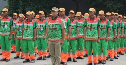 Dinas Lingkungan Hidup (DLH) Jakarta mengerahkan sebanyak 2.100 petugas kebersihan untuk menjaga kebersihan selama perayaan Hari Ulang Tahun (HUT) ke-80 Tentara Nasional Indonesia (TNI). (Sumber: DLH DKI Jakarta)