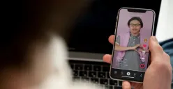 Cek bocoran jam upload FYP TikTok terbaru Oktober 2025. (Sumber: Freepik)