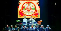 Penampilan Diskoria di panggung District Stage Synchronize Fest 2025. (Sumber: Instagram/@synchronizefest)