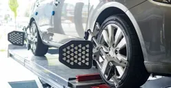 Ilustrasi, pengertian spooring dan balancing, perbedaannya, serta fungsi pentingnya. (Sumber: AstraOtoParts)