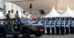 Presiden RI, Prabowo Subianto melakukan inspeksi pasukan saat Upacara Peringatan HUT ke-80 TNI di Monas, Jakarta, pada Minggu, 5 Oktober 2025. (Sumber: Ist)