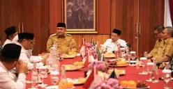 Bupati Bogor Rudy Susmanto melakukan audiensi dengan Dewan Pendidikan PGRI di Pendopo Bupati, Cibinong. (Sumber: Pemkab Bogor)
