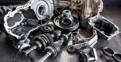 Pelajari cara menghitung CC motor dengan mudah dan akurat, mulai dari rumus manual hingga bantuan aplikasi. (Sumber: Wahana Honda)