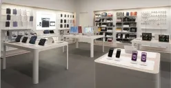 iBox merupakan reseller resmi Apple yang menjual iPhone dengan garansi resmi. (Sumber: Instagram/@iboxindonesia)