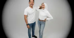 Hasil edit foto romantis ala photobox pakai prompt Gemini AI. (Sumber: Gemini AI)